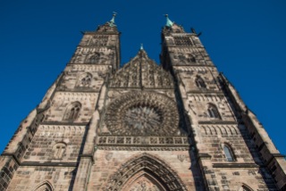 Lorenzkirche - war beim Bau auch modern